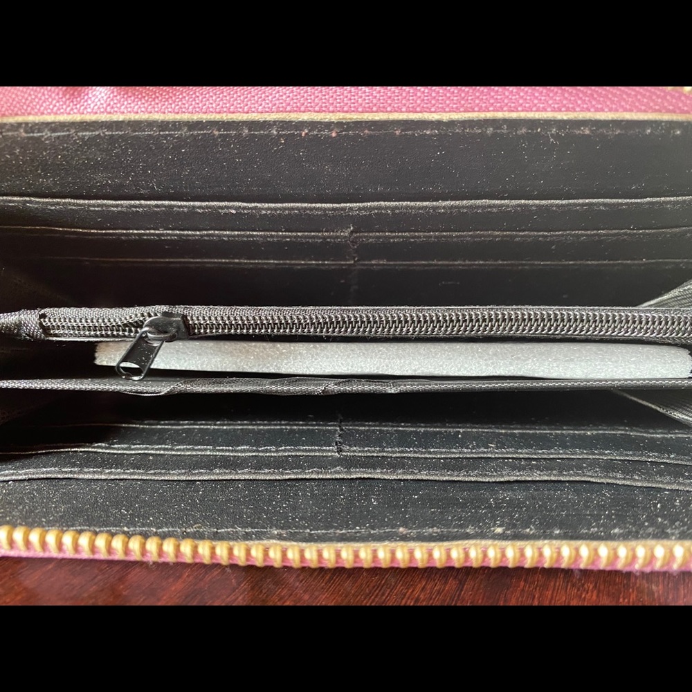 Wallet - Picture 3 of 3